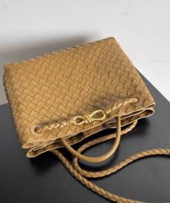 Replica Bottega Veneta Medium Andiamo Bag In Praline Intrecciato Lambskin Replica Bottega Veneta Medium Andiamo Bag In Praline Intrecciato Lambskin