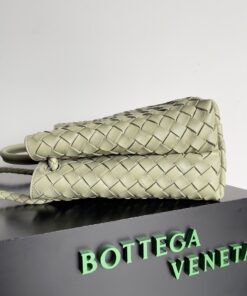 Replica Bottega Veneta Medium Andiamo Bag In Travertine Intrecciato Lambskin