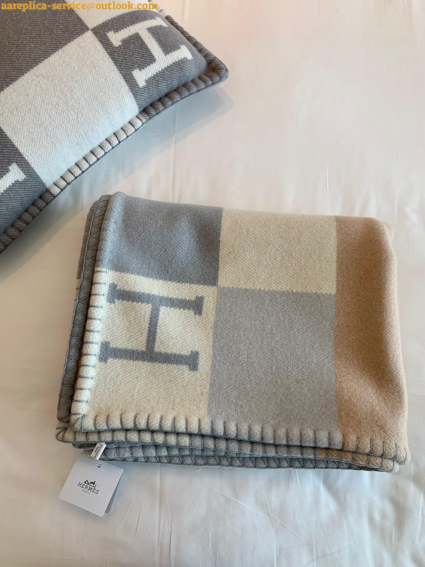 Replica Hermes H Drapeau Blanket in Acier and Perle Cashmere 9 Replica Hermes H Drapeau Blanket in Acier and Perle Cashmere 9