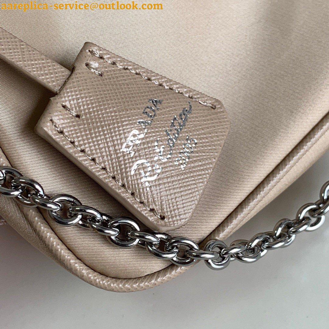 Replica Prada Re-Edition 2005 Shoulder Bag In Beige Raffia 5 Replica Prada Re-Edition 2005 Shoulder Bag In Beige Raffia 5